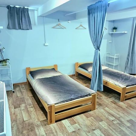 Simple Apartment Near Hockey & Football Arena Bratislava Esterno foto