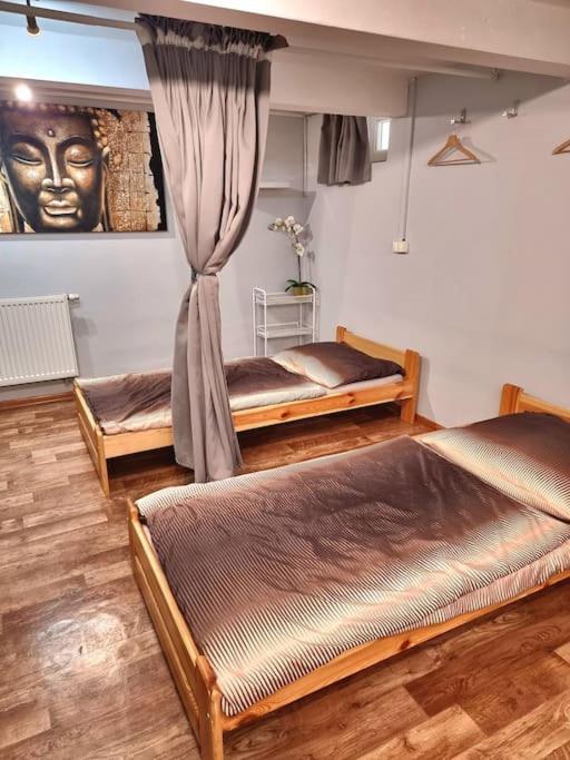 Simple Apartment Near Hockey & Football Arena Bratislava Esterno foto